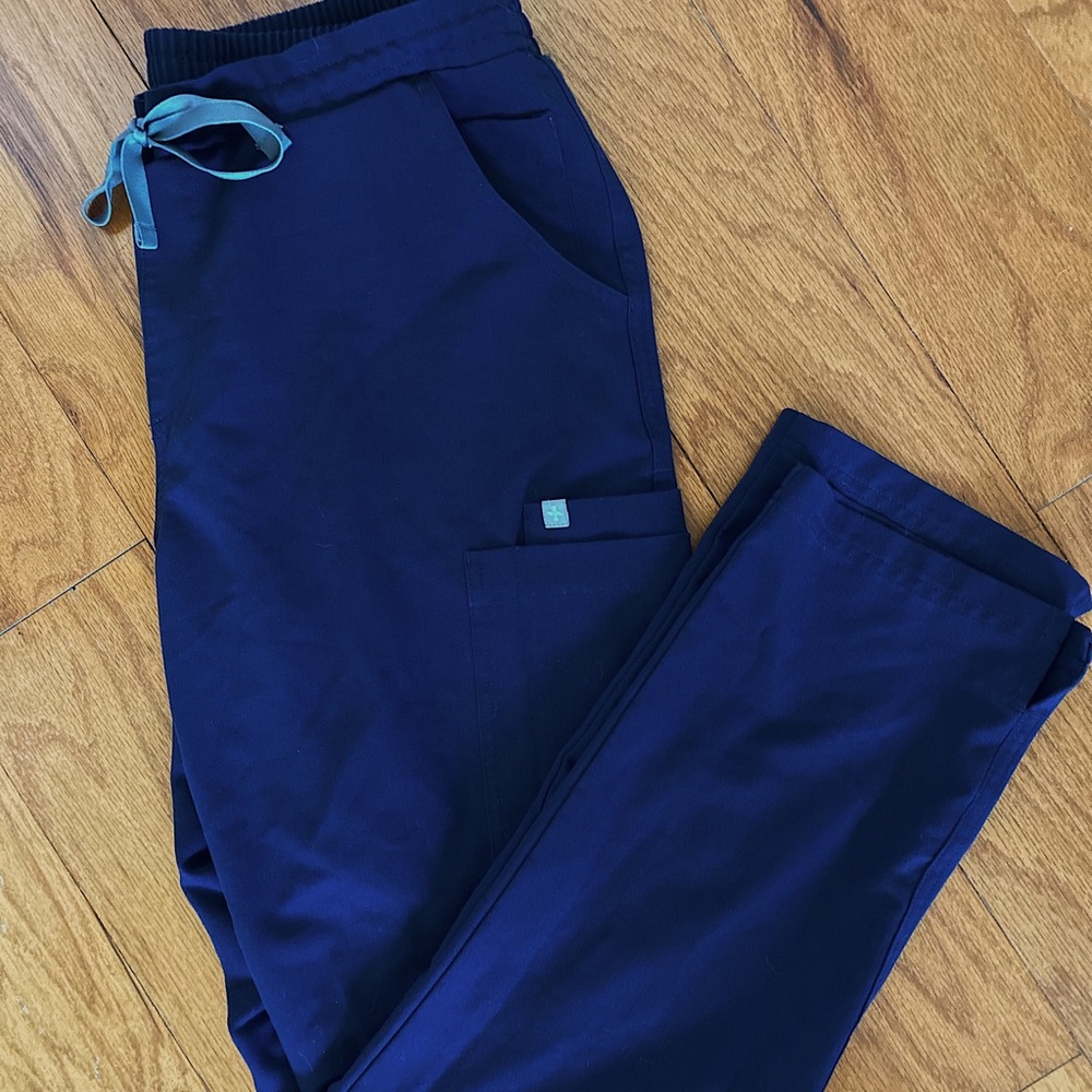 Figs Navy Yola Skinny scrub Pants